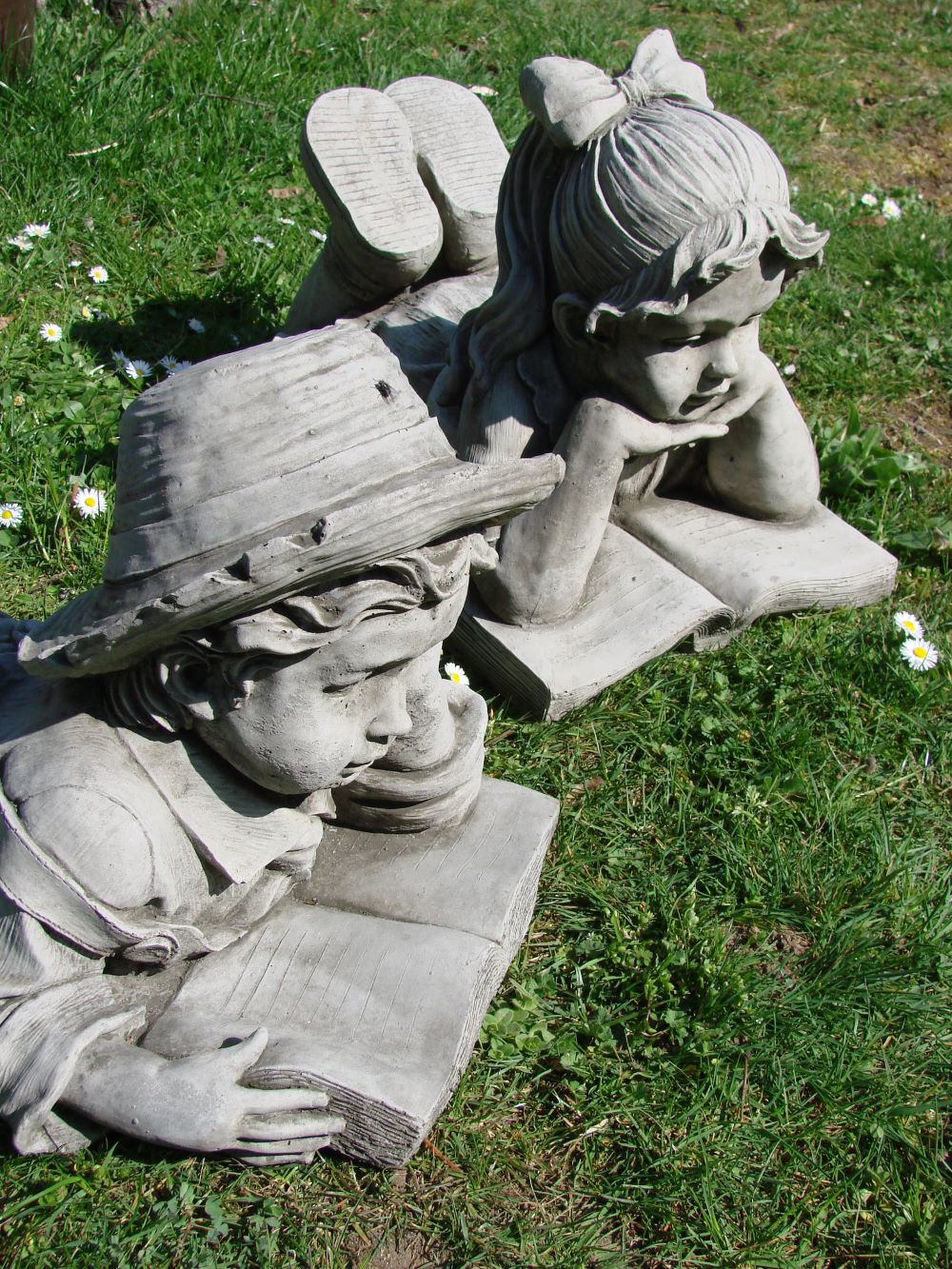 Gartenfigur Junge und Mädchen Steinoptik Garten Figur Statue Skulptur Dekoration 