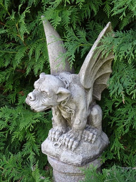 Gargoyle wasserspeiend Gartenfigur aus Steinguss