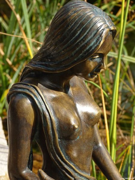 Bronzefigur Noelle Rottenecker