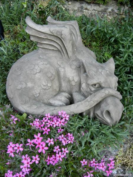 Drache Old Smug - Devonshire Steinguss - designed by Fiona Jane Scott