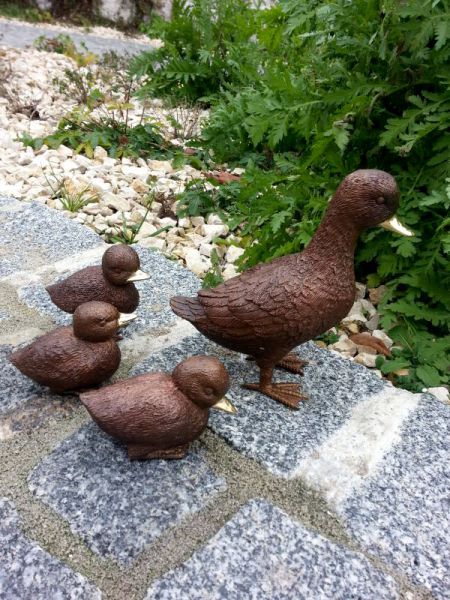 Bronzefiguren Entenfamilie Große Ente Und 4 Küken Aus Bronze