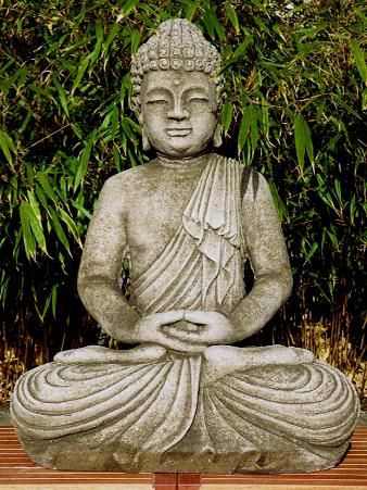Großer Buddha in Meditationshaltung aus massivem und frostfestem Steinguss