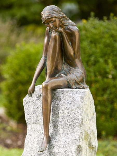 Emanuelle - Große Bronzefigur von Rottenecker Ambiente