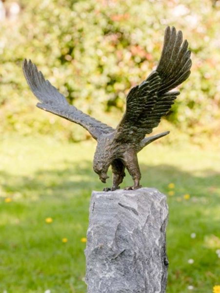 Bartgeier - Rottenecker Bronzefiguren bei Miocasa