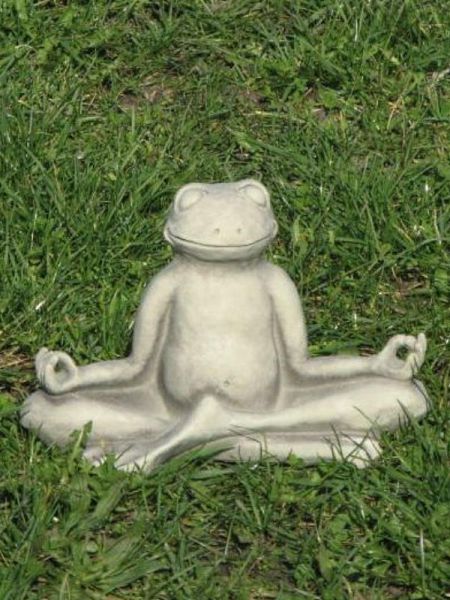 Yoga Frosch aus Steinguss