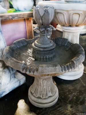 Vogeltränke aus frostfestem Steinguss - La La Birdbath - Vogelbad zur