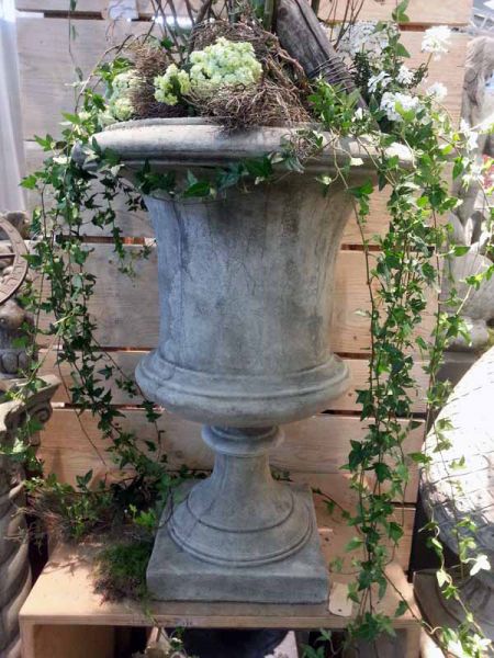 Gartenamphore & Gartenvase Vienna aus frostfestem Steinguss
