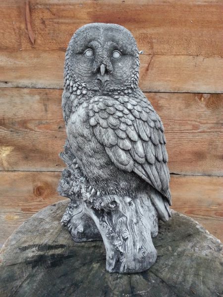 Steinskulptur Eule lebensgroß aus Stein