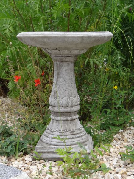 La La Birdbath, Vogelbad aus frostfestem Steinguss, Vogeltränke zur Gartengestaltung und Gartendekoration für Balkon und Terrasse