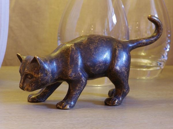 Kleine Katze aus Bronze