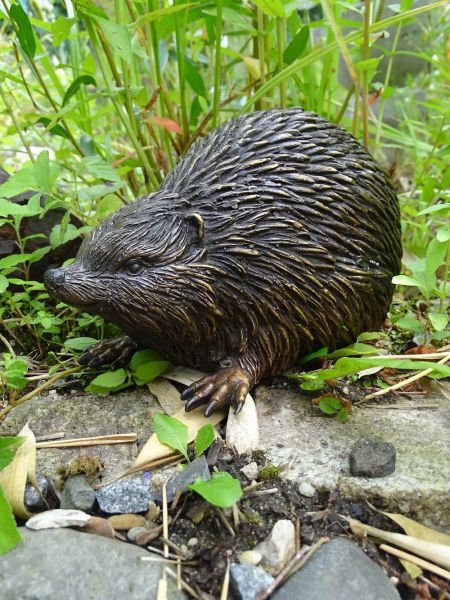 Bronzefigur Igel