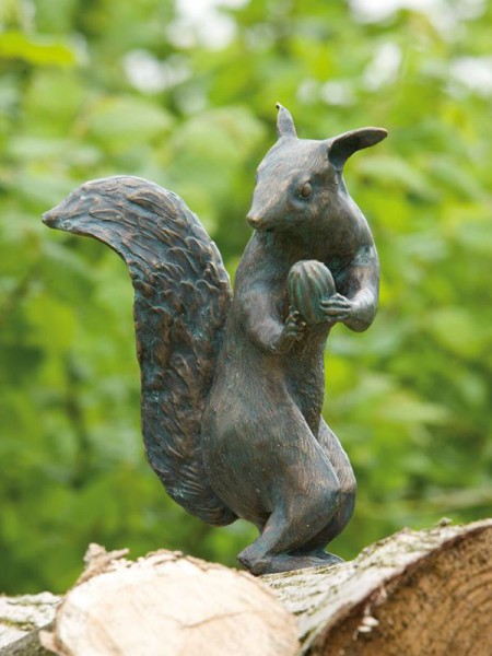 Bronzefigur Eichhörnchen