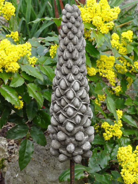 Lupine - Blüte aus Steinguss