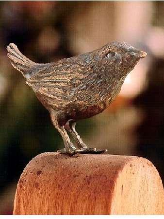 Zaunkönig Bronze von Rottenecker