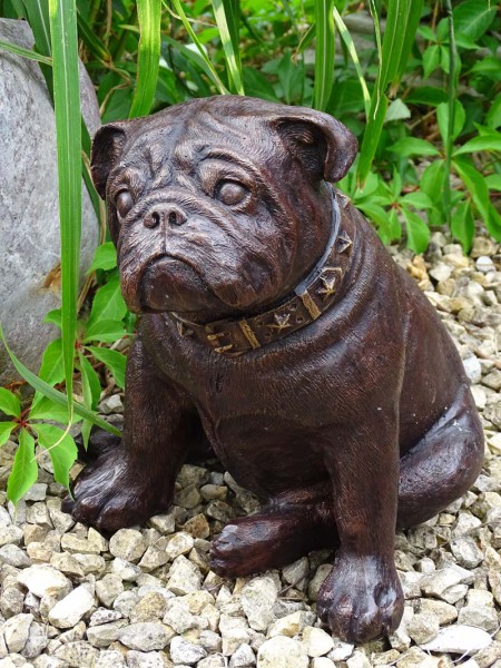 Bronzefigur Mops