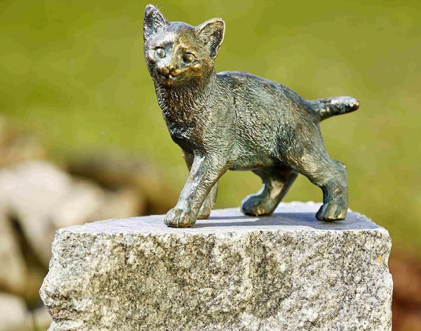 Rottenecker Katze aus Bronze stehend