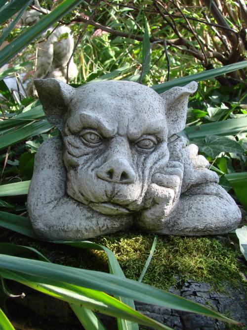 Fensterhocker-Skulptur 'Gargoyle' Aus Steinguss – 28 Cm Hoch, 29 Kg, Wetterfest Für Garten & Terrasse