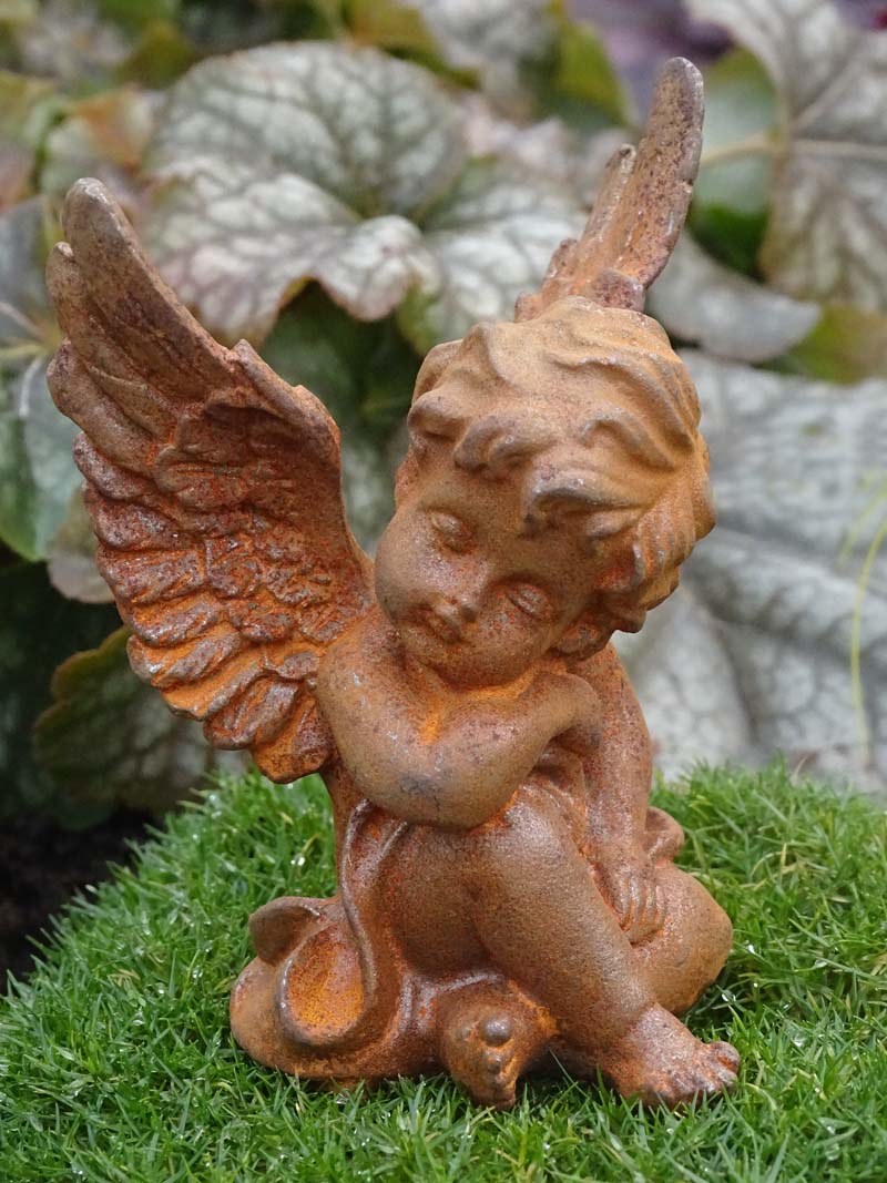 Eisenfigur Engel sitzend aus Gusseisen für Ihren Garten oder als